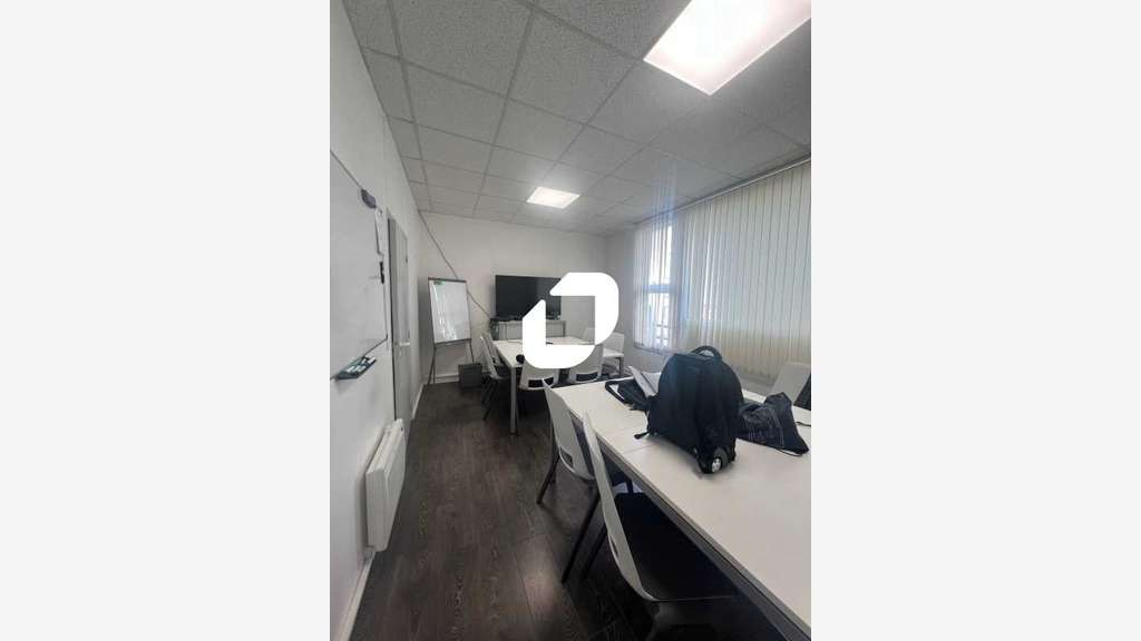 A louer Bureaux 391m² Saint denis