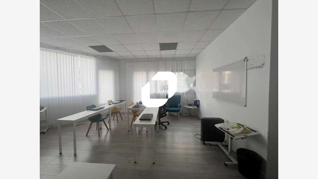 A louer Bureaux 391m² Saint denis