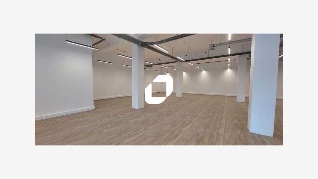 A louer Bureaux 8894m² Saint denis