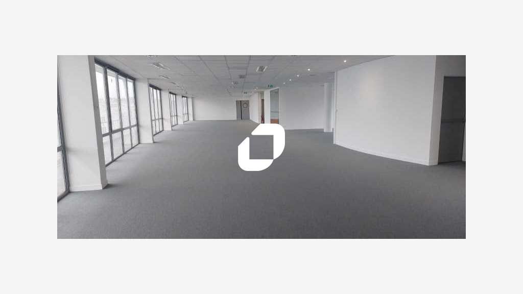 A louer Bureaux 3561m² Saint denis