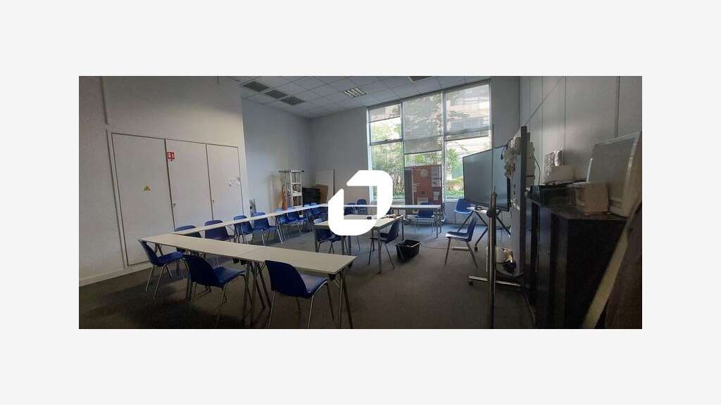 A louer Bureaux 871m² Saint denis