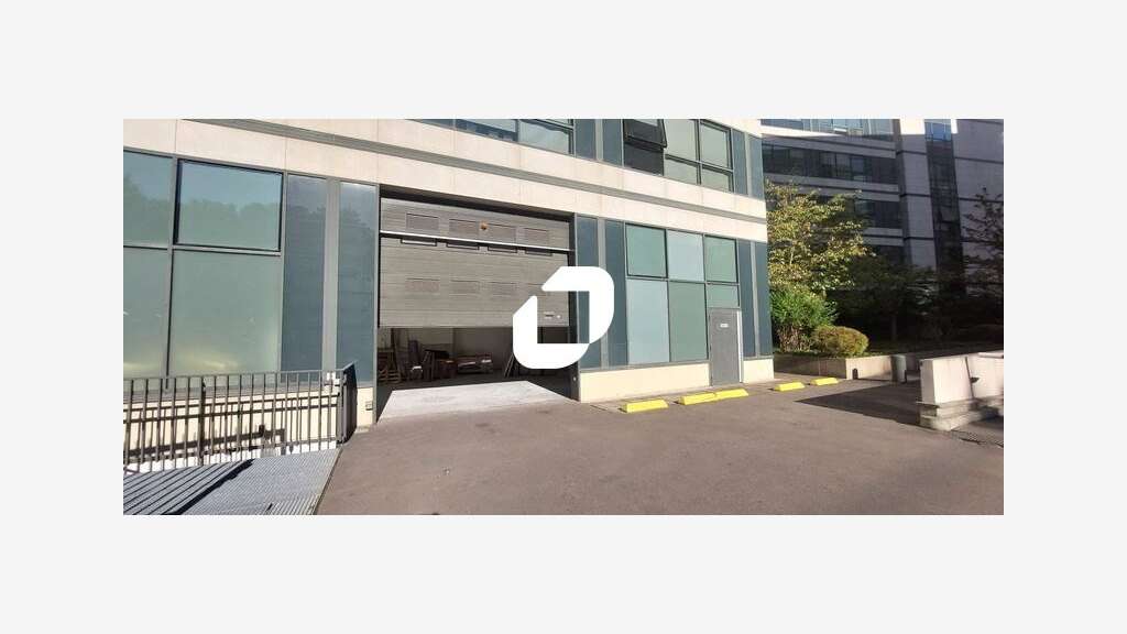 A louer Bureaux 871m² Saint denis