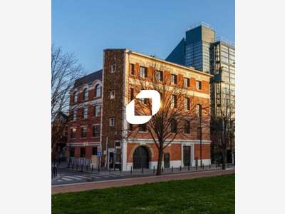 A louer Bureaux 749m² Saint denis