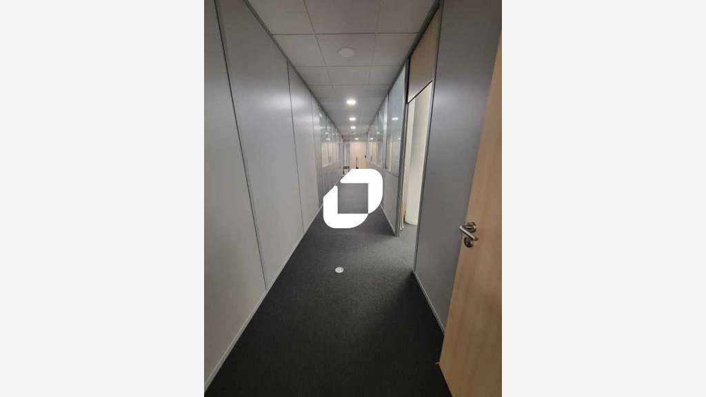 A louer Bureaux 401m² Saint denis
