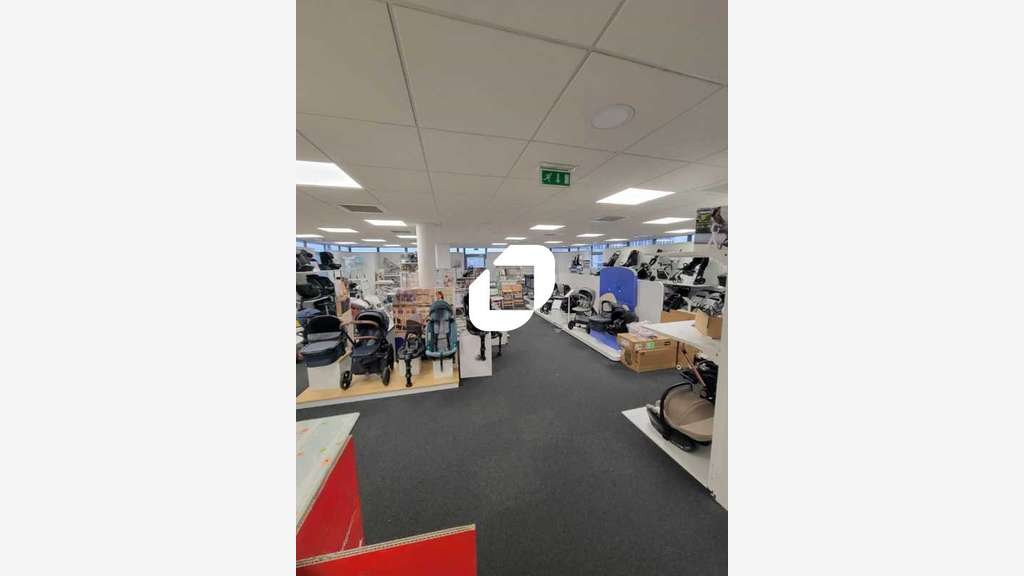 A louer Bureaux 401m² Saint denis