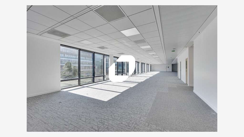 A louer Bureaux 4049m² Saint denis
