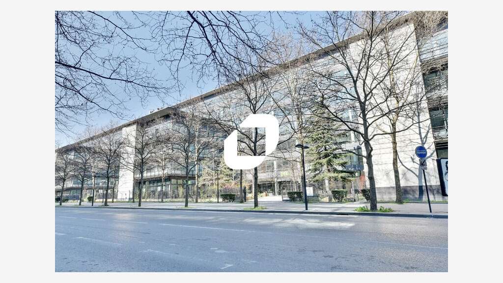 A louer Bureaux 4049m² Saint denis