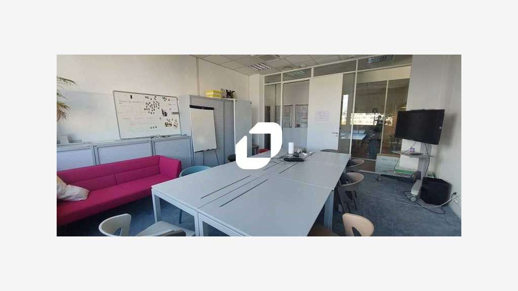 A louer Bureaux 262m² Saint denis