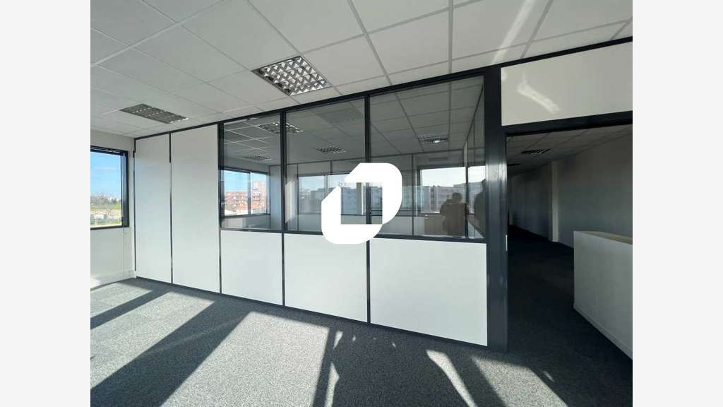 A louer Bureaux 156m² Saint denis