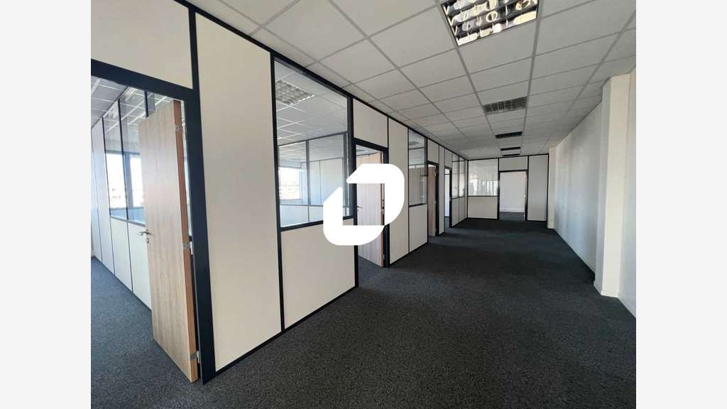 A louer Bureaux 156m² Saint denis
