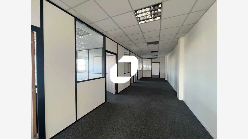 A louer Bureaux 156m² Saint denis