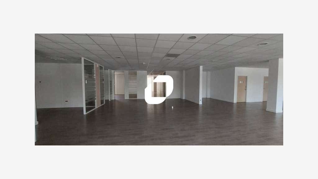 A louer Bureaux 1635m² Saint denis