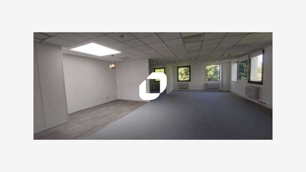A louer Bureaux 1635m² Saint denis