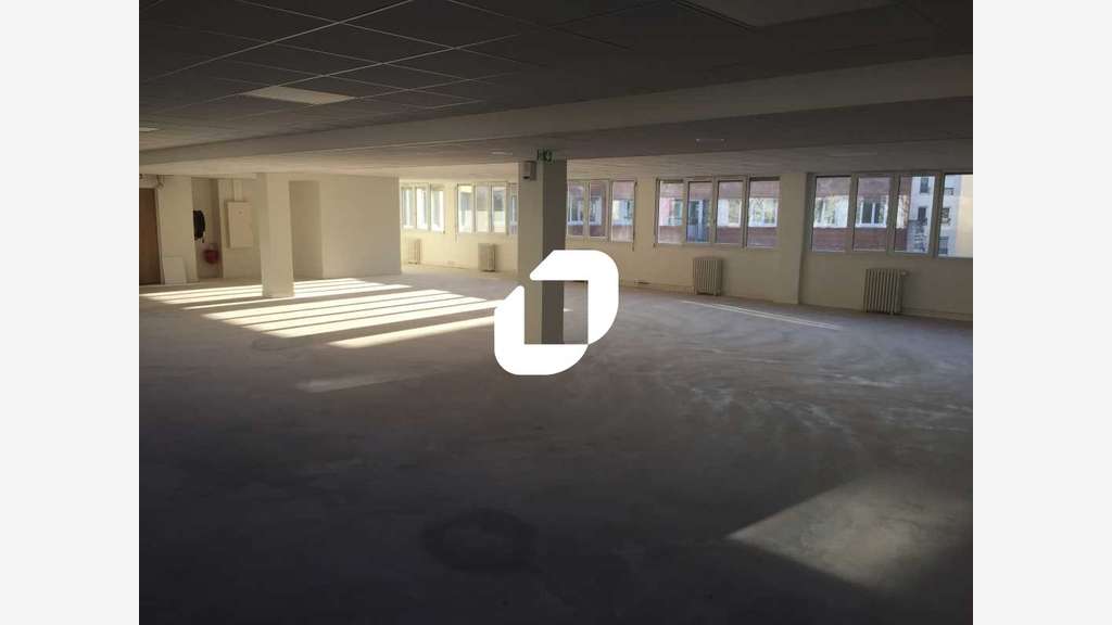 A louer Bureaux 648m² Saint denis
