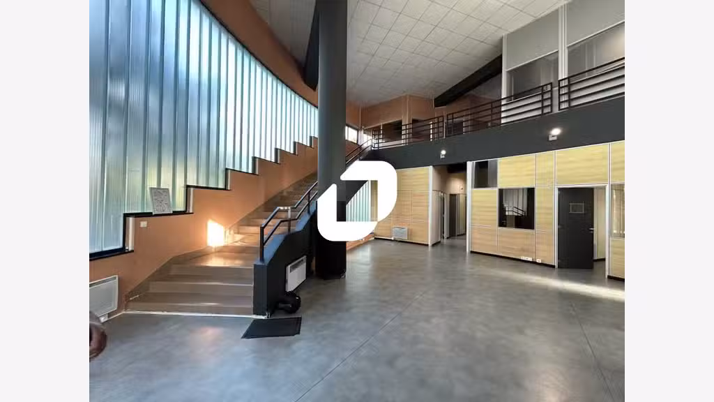A louer bureaux de 1069m² à Saint Denis