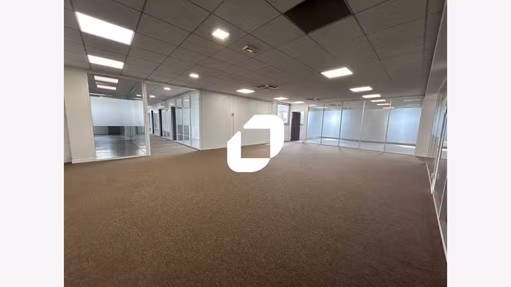 A louer Bureaux 2556m² Saint denis