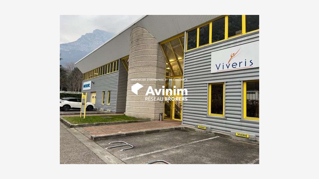 Plateaux de bureaux 368m² à louer à Saint-Égrève