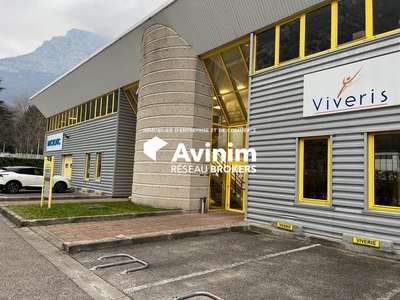 Plateaux de bureaux 368m² à louer à Saint-Égrève