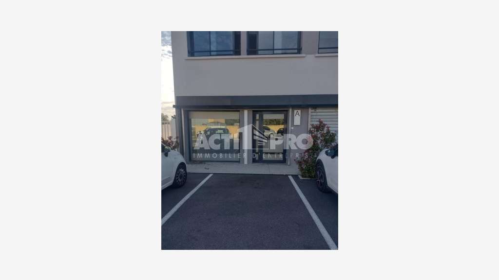À louer bureaux de 40 m² à Saint-Estève
