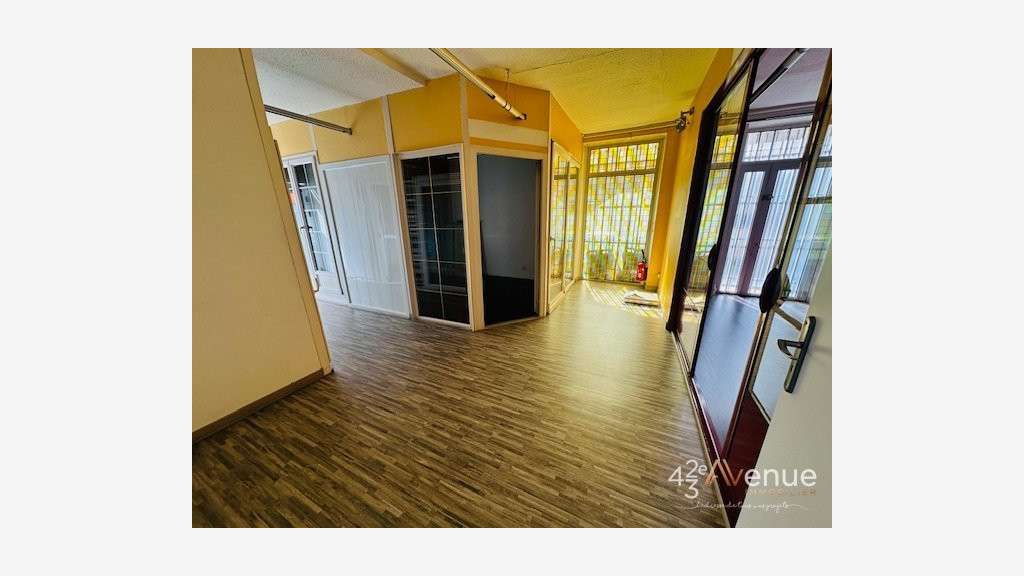 Bureau 105m² RDC Rue de la Montat/Châteaucreux