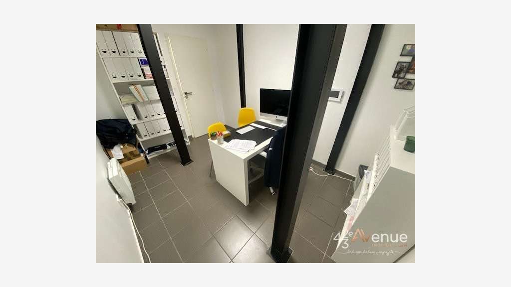 Bureau 50m² RDC à louer à St Etienne Méons/ZI