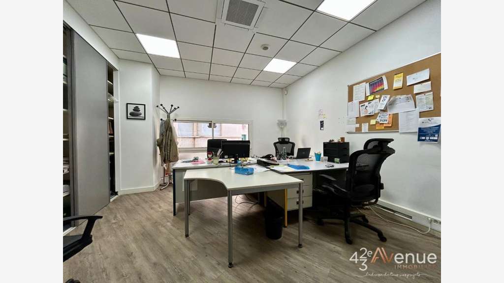 A louer bureaux 275m² à Saint-Etienne Bellevue