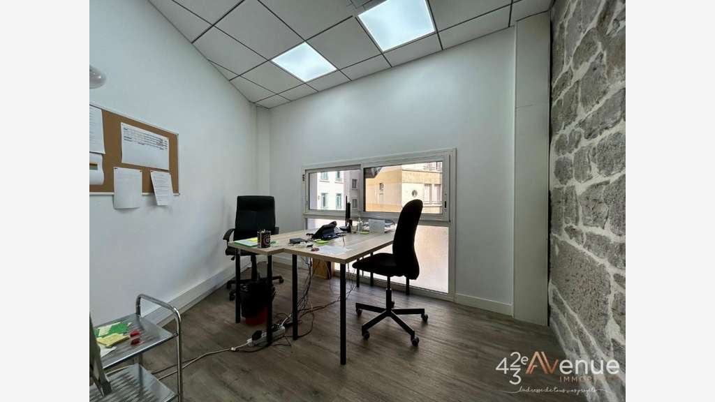 A louer bureaux 275m² à Saint-Etienne Bellevue