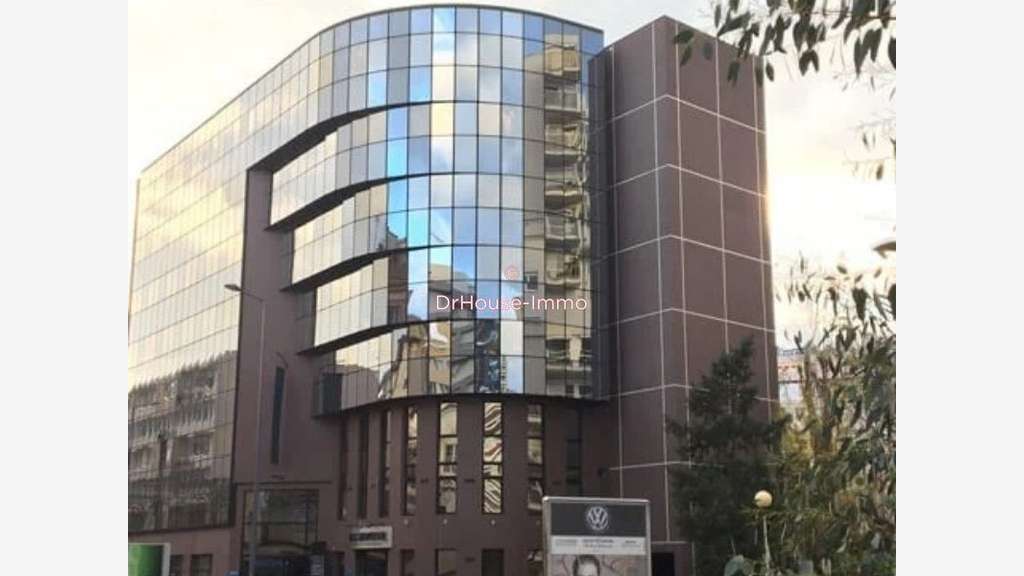 Location Bureaux 153 m² quartier Bergson, idéal p