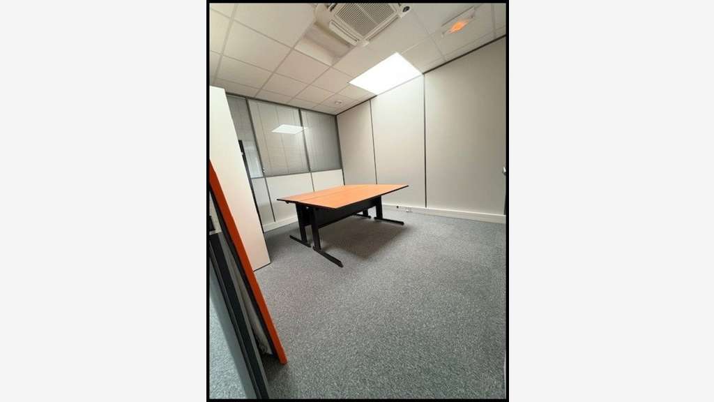 Bureau 15m² à louer Saint Etienne du Rouvray (76)