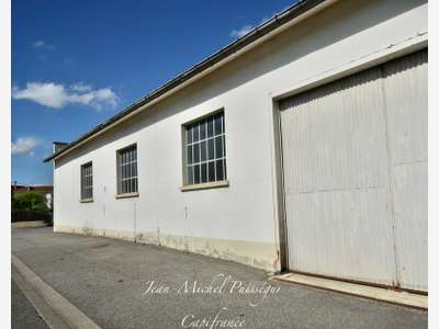Entrepôt 285m² à louer à Saint-Gaudens