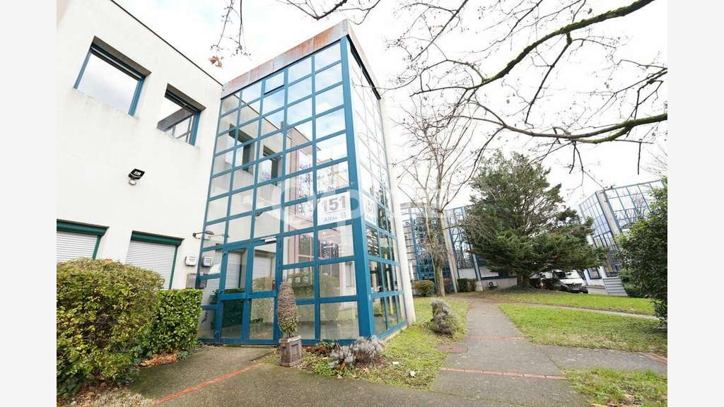 Bureaux à louer de 210m² à Saint Genis Laval