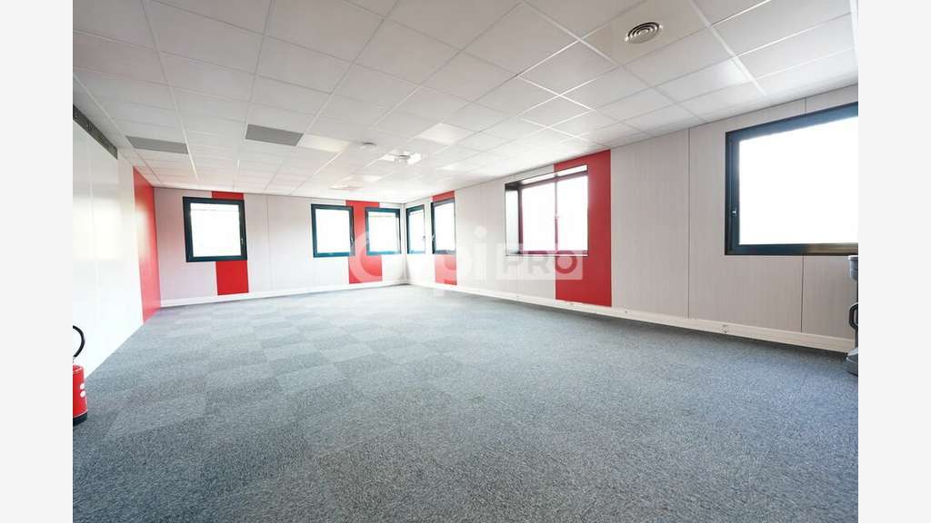 Bureaux à louer de 210m² à Saint Genis Laval