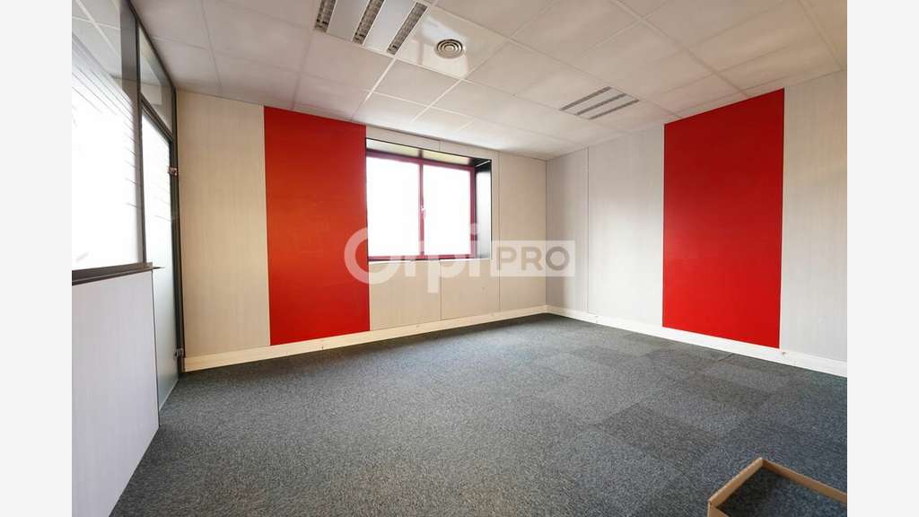 Bureaux à louer de 210m² à Saint Genis Laval