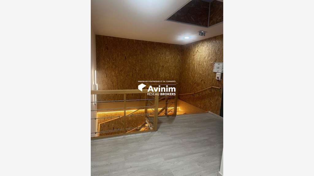 Locaux professionnels/bureaux