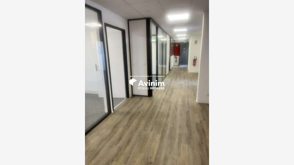 Locaux professionnels/bureaux