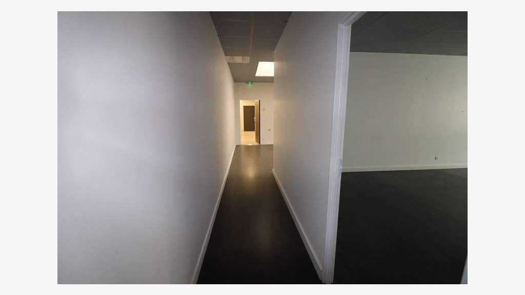 Bureau 200m² R+1 à louer à St-Georges-des-Coteaux