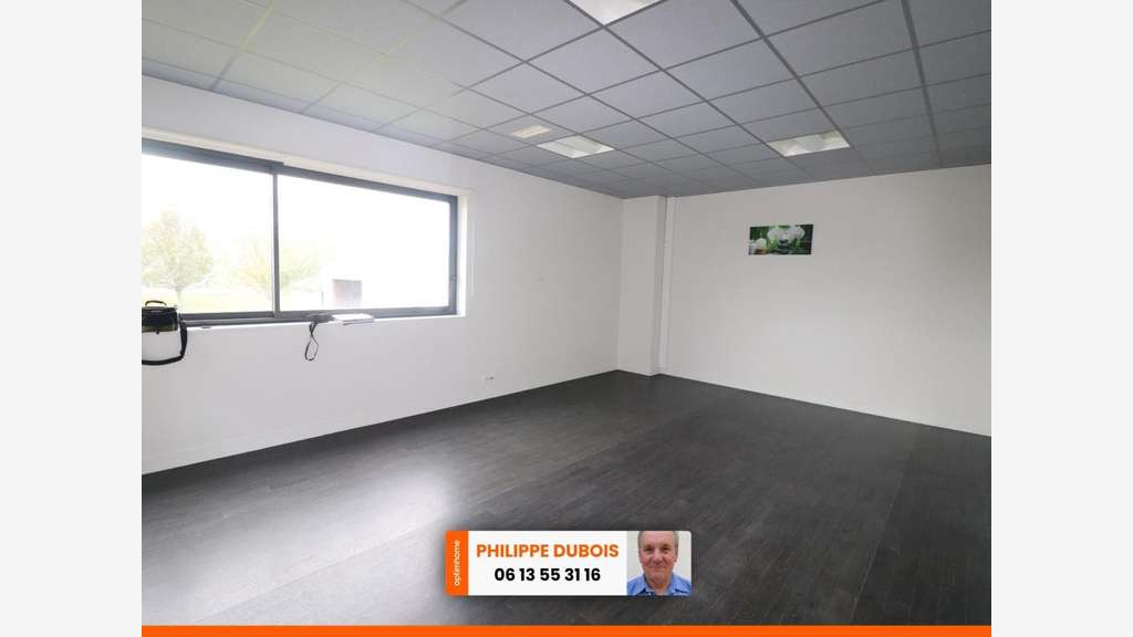 Bureau 200m² R+1 à louer à St-Georges-des-Coteaux
