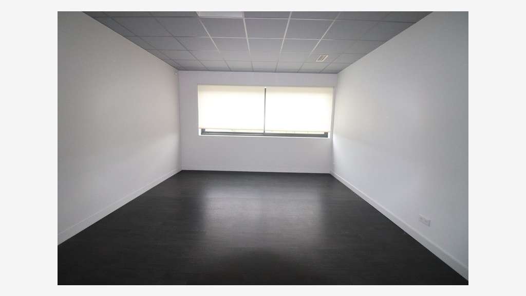 Bureau 200m² R+1 à louer à St-Georges-des-Coteaux