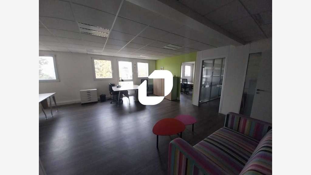A louer Bureaux 85m² Saint germain en laye
