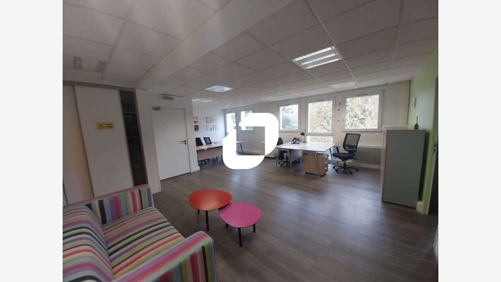 A louer Bureaux 85m² Saint germain en laye