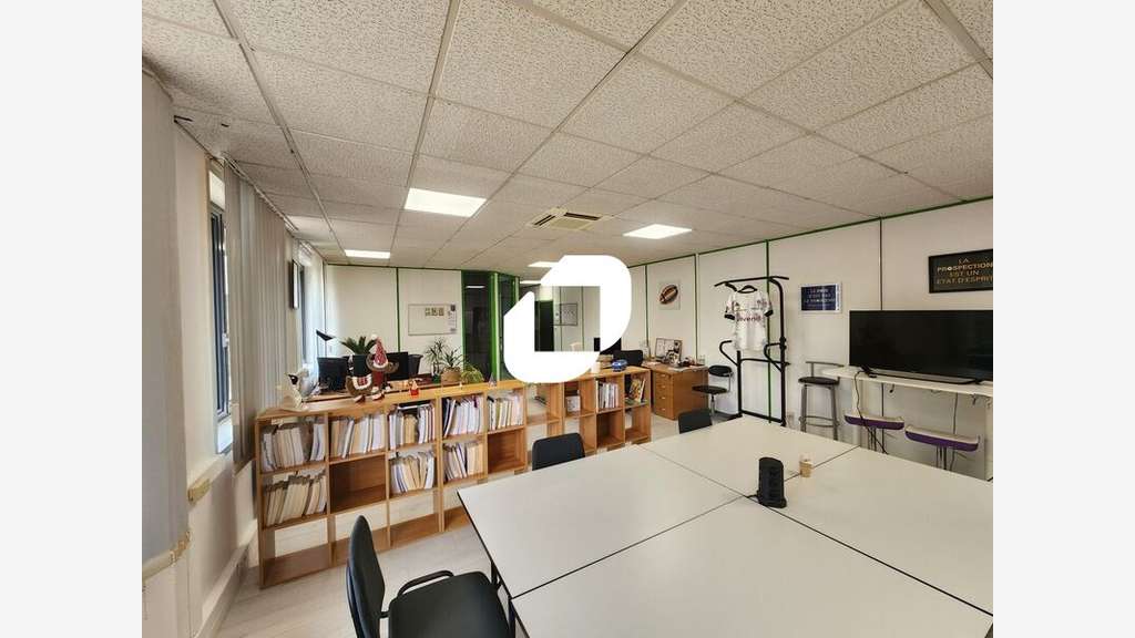 A louer Bureaux 71m² Saint germain en laye
