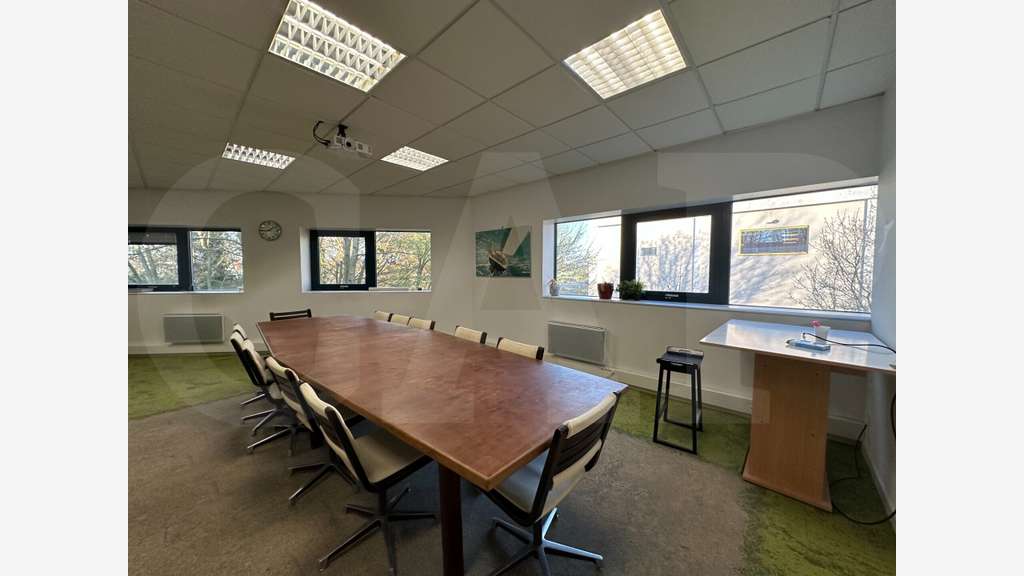 A louer bail précaire bureaux 152m² à St-Grégoire 