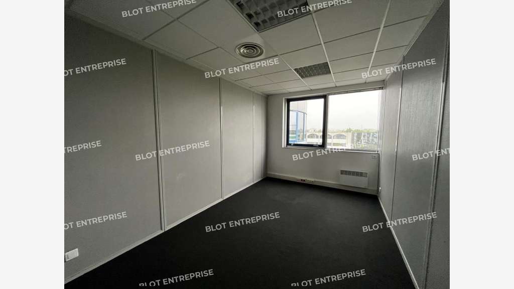 A louer bureaux 150m² à Rennes Nord ALPHASIS 