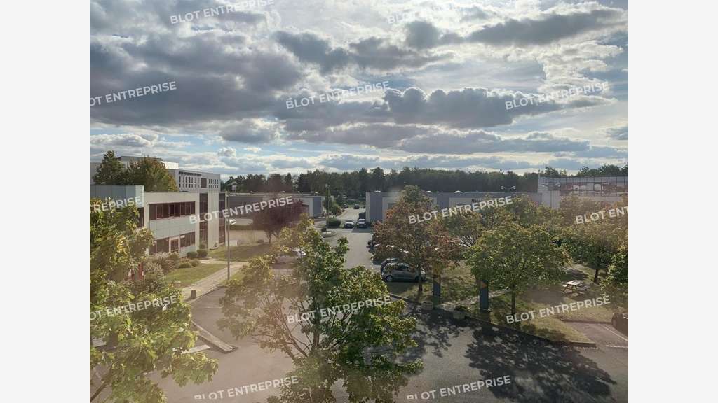 A louer bureaux 250m² R+2 à Rennes Nord