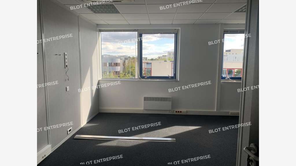 A louer bureaux 250m² R+2 à Rennes Nord