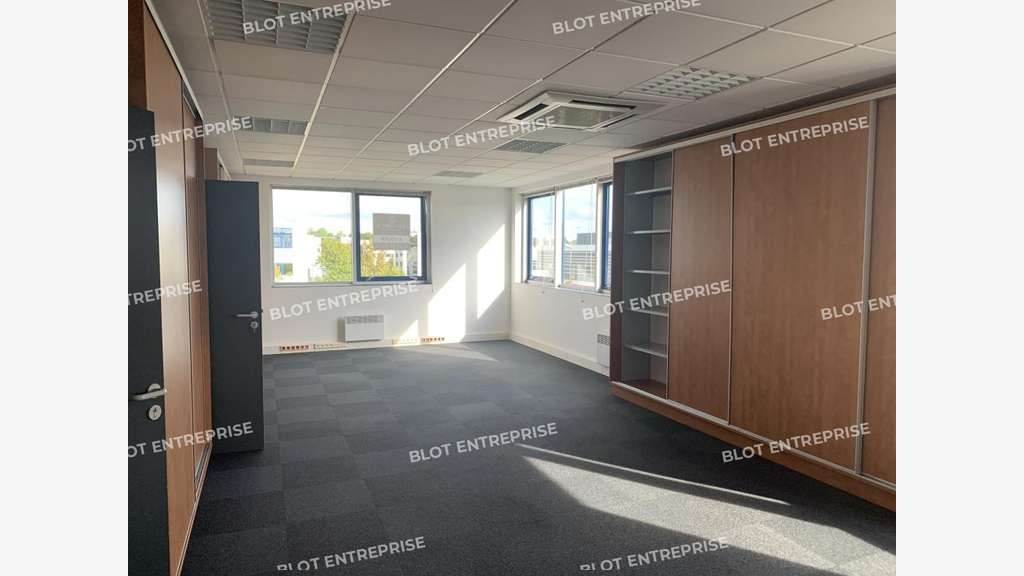 A louer bureaux 250m² R+2 à Rennes Nord