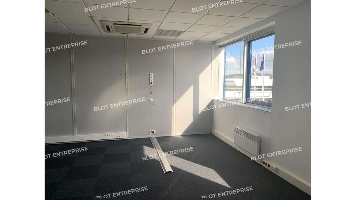 A louer bureaux 400m² R+2 à Rennes Nord
