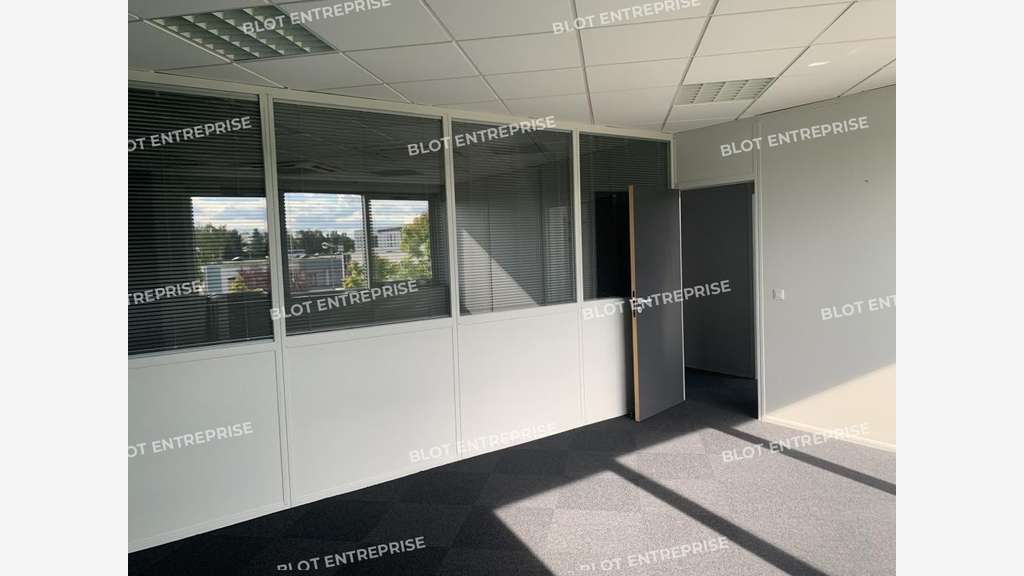 A louer bureaux 400m² R+2 à Rennes Nord