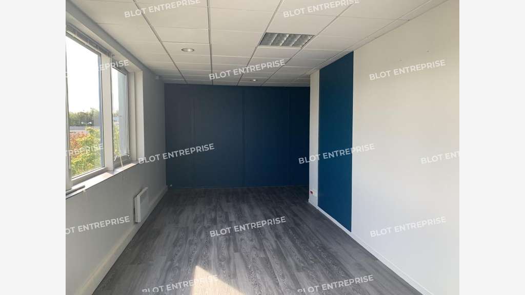 A louer bureaux 400m² R+2 à Rennes Nord