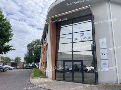 A louer bureaux 370m² R+1 à Saint-Grégoire